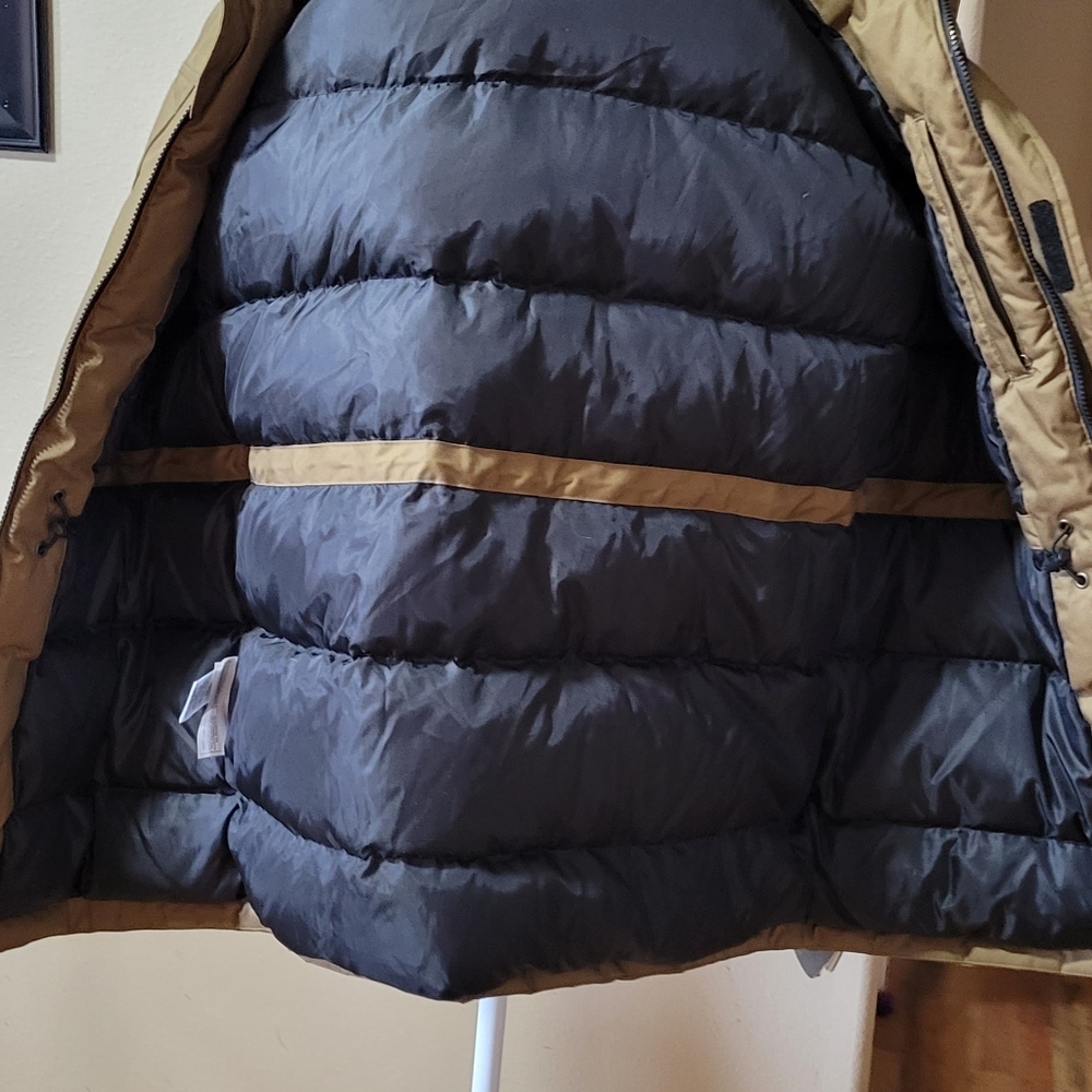 Down Jacket - Picture 6 of 8